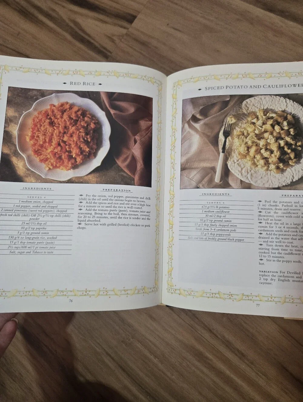 4/$15 The Hot & Spicy Cookbook Sophie Hale Hardcover 1996 International Spicy